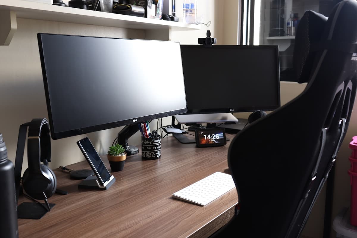 Suporte Articulado para Monitor